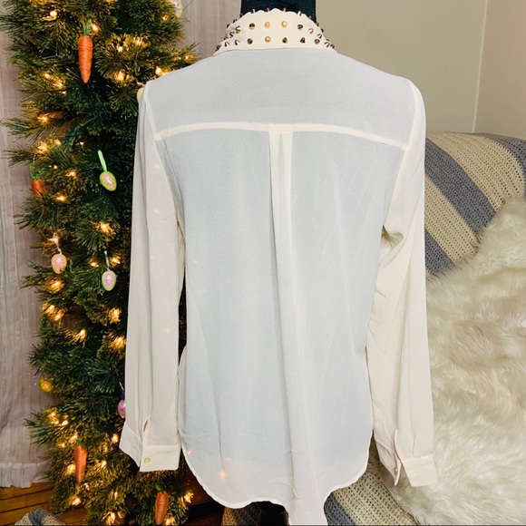 🤍SALE 5 for $25• Cream Studded Collar Button Down - Picture 4 of 7